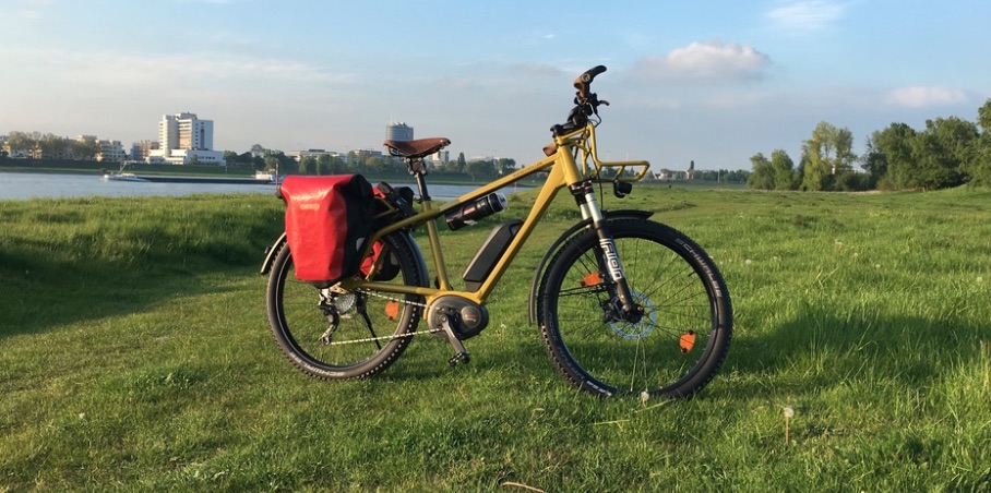 R-M Charger GX Rouring with 10 yr old bags.jpg